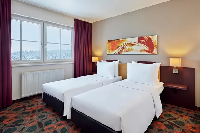 Room, Twin Beds, with View, Lindner Hotel Nurburgring Motorsport, Part of JDV by Hyatt 1/2