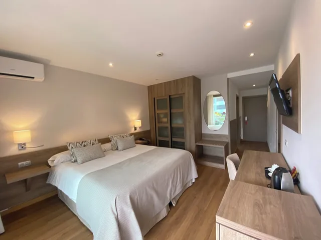 غرفة كومفورت ثلاثية، Hotel Colon Rambla 3/10