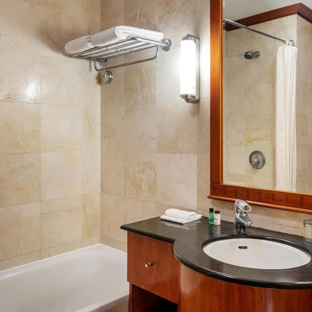 غرفة كلوب بسرير كوين، Sheraton Djibouti 3/3