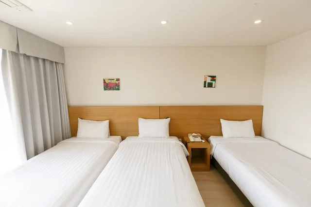 غرفة ثلاثية بشرفة، BK HOTEL JEJU 3/10