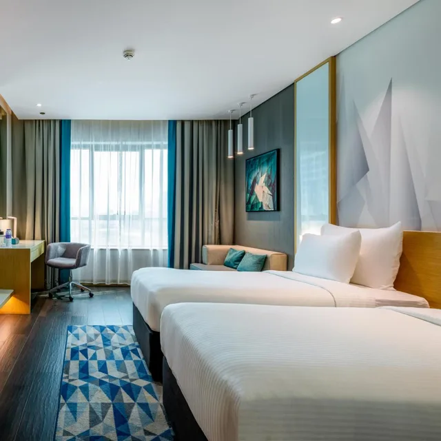 Superior Room, Flora Inn Dubai 1/5
