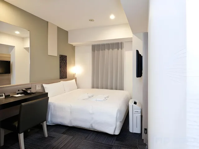 غرفة ديلوكس بسرير مزدوج في المبنى الرئيسي، Sotetsu Fresa Inn Shimbashi-Hibiyaguchi 3/3