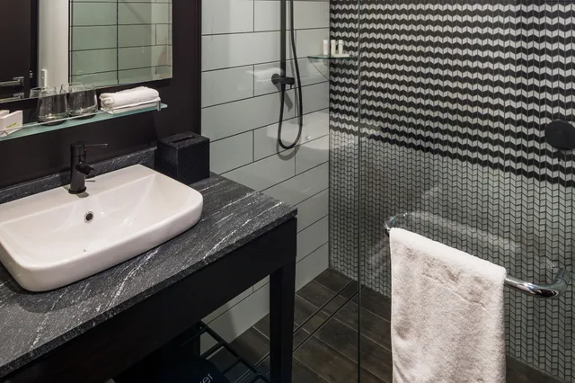 Superior South King Room، Rydges Wellington Airport 2/3