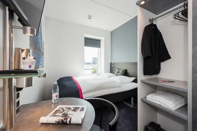 غرفة قياسية بسرير كوين، CABINN Copenhagen 5/6