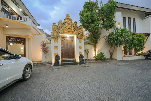 Hana Kuta Beach Hotel، Kuta 42/50