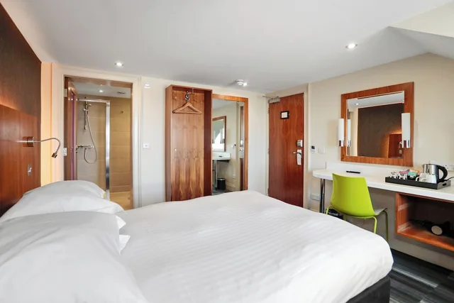 غرفة قياسية بسرير مزدوج، The Place Hotel 2/10