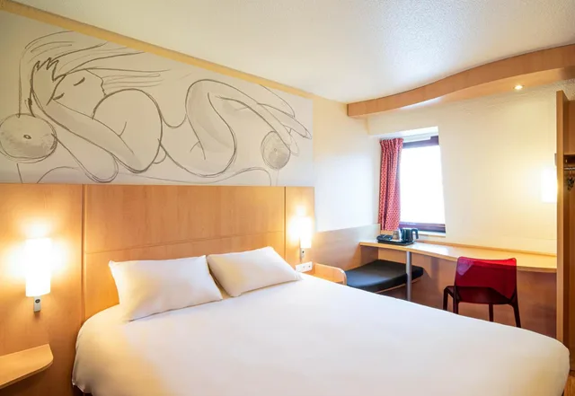 غرفة سوبيريور بسرير مزدوج، B&B HOTEL Le Mans Centre Cathedrale 1/5