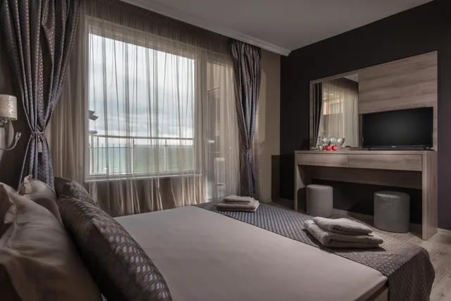 1 Bedroom, Apartment, King Bed, Beach Side, Sea View، Dune Boutique Hotel 2/7