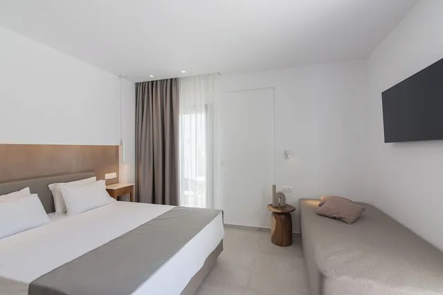 غرفة ديلوكس بسرير مزدوج وسرير فردي، Nami Hotel & Suites 8/10
