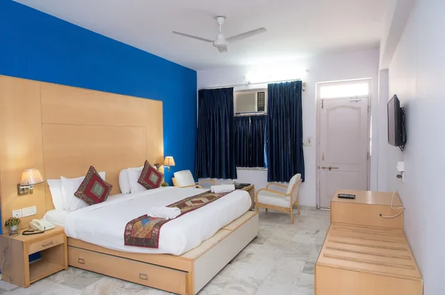 غرفة سوبيريور بسرير كوين، HOTEL GORBANDH 1/10
