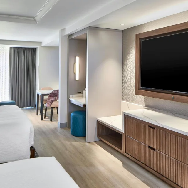 Room, Queen Bed, Partial View, Large، Residence Inn by Marriott Nashville Downtown/Convention Center 4/10