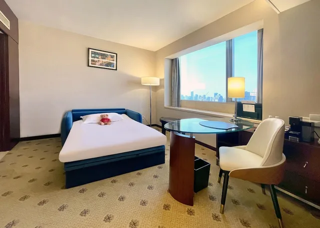 جناح عائلي بسريرين منفصلين مع أريكة، Radisson Collection Hyland Shanghai 10/10