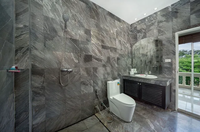 4 Bedrooms, Oasis, Pool, Green, Villa, Twin Beds, 2 King Beds, Queen Bed, Chaweng Lakeview Residence 7/7