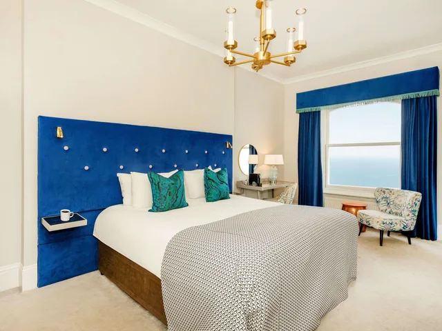 غرفة بريفيليج بسرير مزدوج بإطلالة على البحر، Mercure Brighton Seafront Hotel 2/5