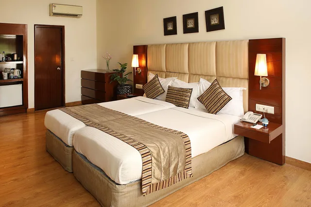 Executive, Suite, Queen Bed, Ahuja Residency Sunder Nagar 2/3