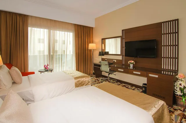 غرفة بسريرين منفصلين بشرفة، Al Murooj Grand Hotel 1/4