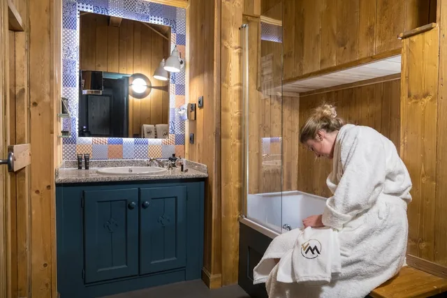 جناح دوبلكس بسرير كوين وسرير بطابقين، Hotel Village Montana 5/5