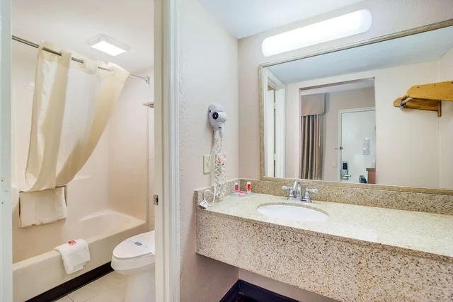غرفة بسريرين مزدوجين للمدخنين، Econo Lodge Walterboro I-95, SC 7/7