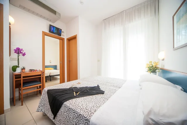 غرفة رباعية، Hotel Taormina 1/6