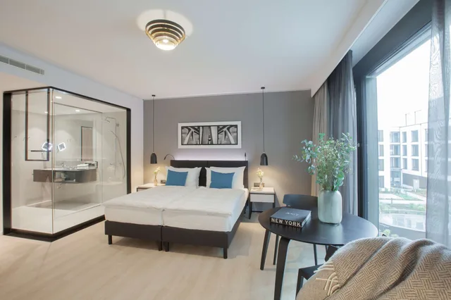غرفة قياسية بسرير كينج، RADISSON BLU HOTEL, MANNHEIM 2/3