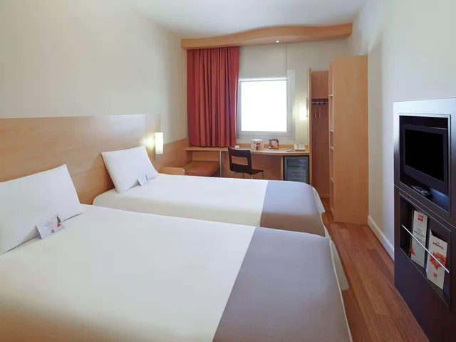غرفة قياسية بسريرين منفصلين، Ibis Adana 2/7
