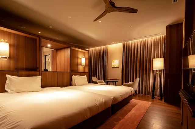 Episode 6, Twin Beds، The Basics Fukuoka (ex Hyatt Regency Fukuoka) 2/3