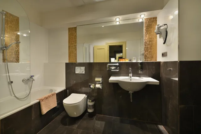 غرفة مفردة، The Charles Hotel 6/14