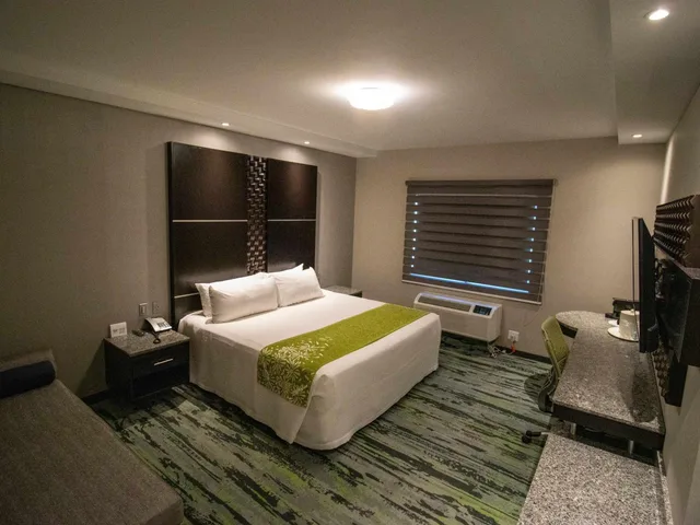 Standard, Hotel Araiza San Luis 4/10