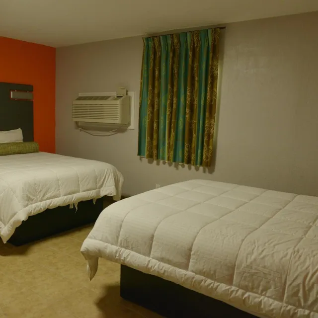Efficiency, Suite، Rodeway Inn & Suites Winter Haven Chain of Lakes 5/8