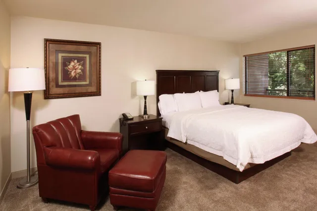 جناح بسرير كينج بشرفة، Hampton Inn Richland/Tri-Cities 1/2