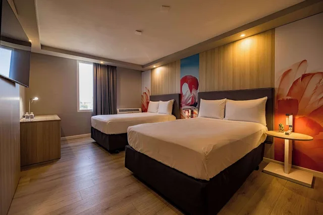 Premier, 2 Double Beds, TRYP by Wyndham Aruba Adults Only Hotel 2/3
