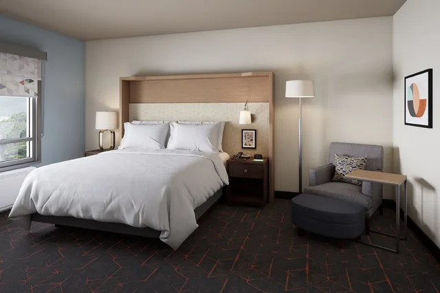 غرفة قياسية بسرير كينج، Holiday Inn Lansdale 1/5