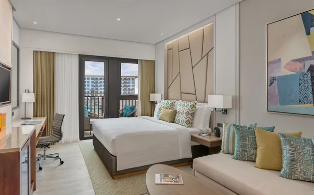 DLuxe Room Twin City View، Dusitd2 Davao 1/6