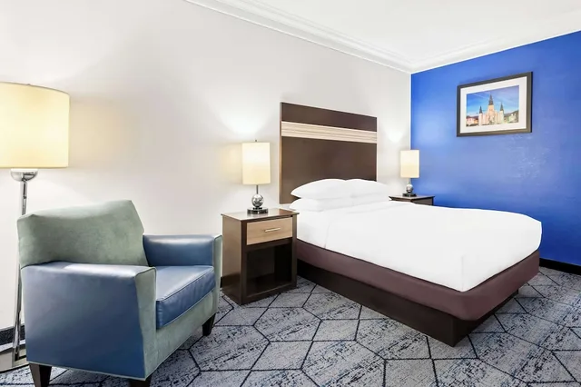 غرفة قياسية بسرير كينج، Best Western Slidell Hotel 1/8