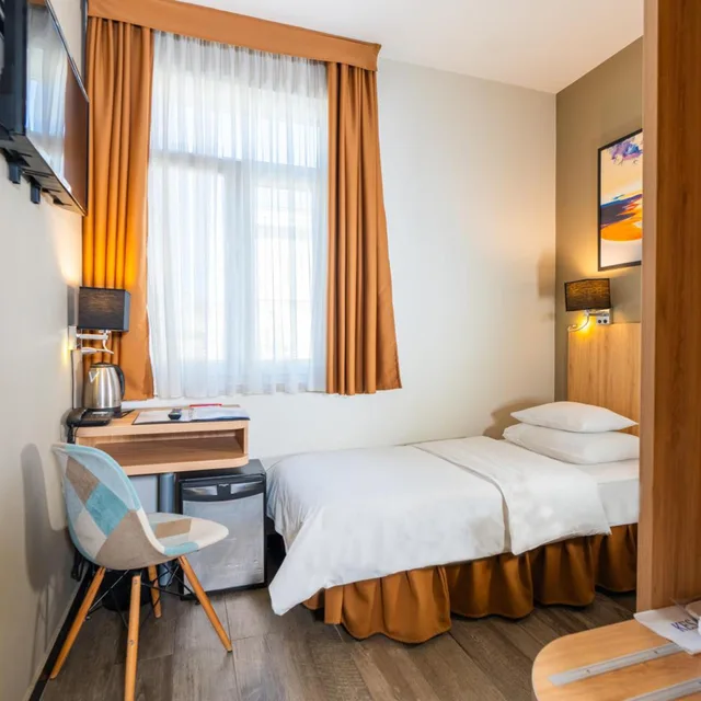 غرفة مفردة بحمام خاص، Hotel Resurs 1/6