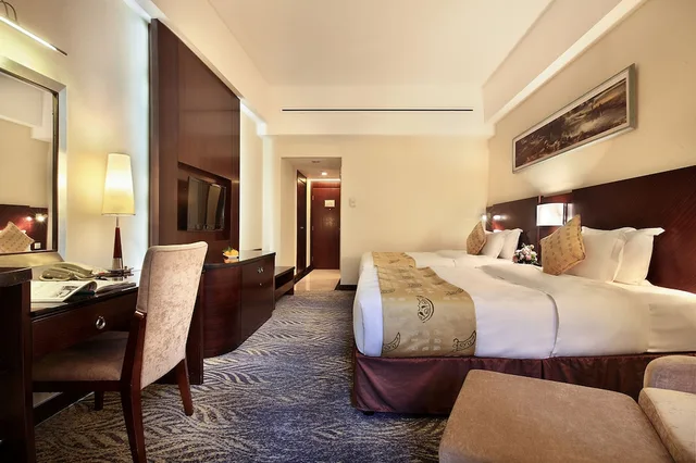 غرفة قياسية بسريرين منفصلين، Lijiang Waterfall Hotel 2/4