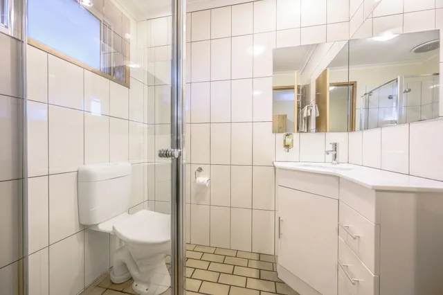غرفة سوبيريور بسرير كوين، Aat 28 Goldsmith Motel 5/6
