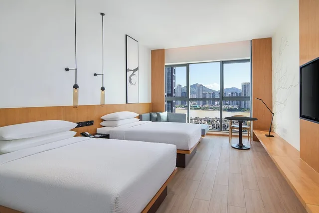 غرفة سوبيريور بسريرين منفصلين، Fairfield by Marriott Zhuhai Xiangzhou 2/5