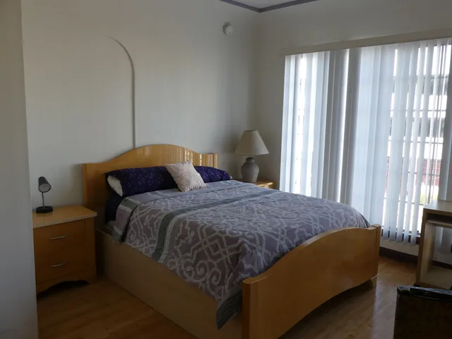 غرفة بسرير مزدوج بحمام مشترك، Wilshire Orange Hotel 1/6