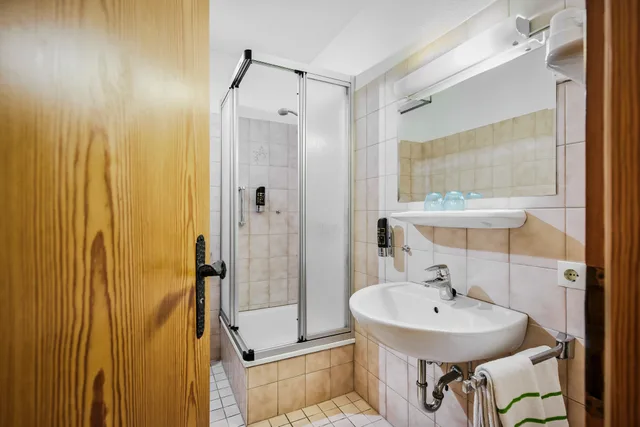 غرفة أساسية، MARITIM HOTEL GRAFSCHAFT 3/3