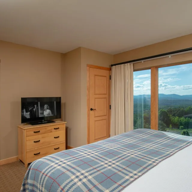 2 Bedrooms, Family, Suite, Burke Mountain Hotel and Conference Center 2/2