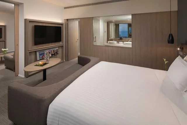 The Level, Suite, King Bed, Sea View, Sofa، The Level at Melia Barcelona Sky 1/5
