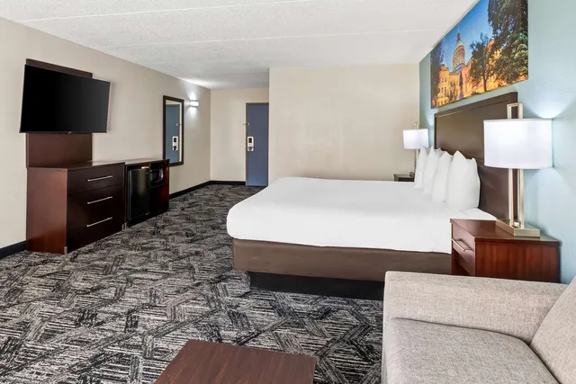 غرفة بسرير كينج لذوي الإعاقة، Best Western Atlanta Cumberland/Galleria Hotel 1/1