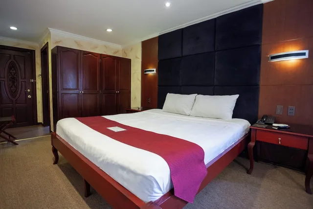 Superior, King Bed, Hotel Royal Amsterdam 1/4
