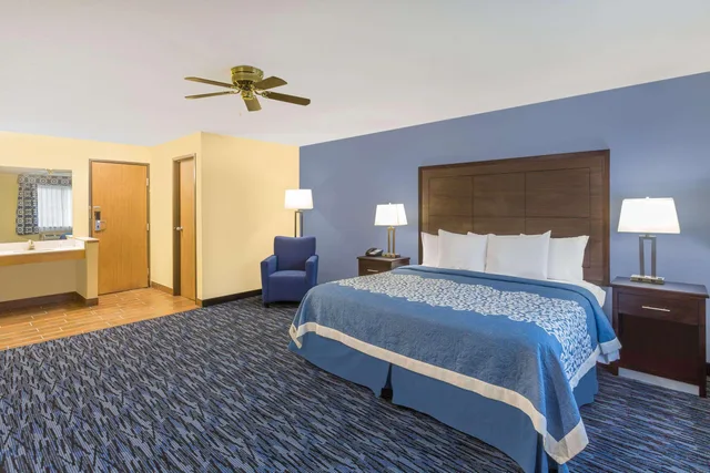 غرفة بسرير كينج لذوي الإعاقة، Days Inn by Wyndham Moab 1/1