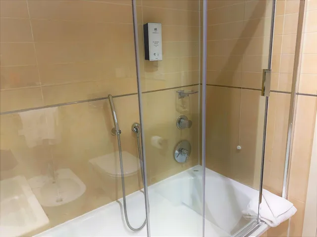 غرفة ثلاثية قياسية، Devero Hotel Spa, BW Signature Collection 7/10