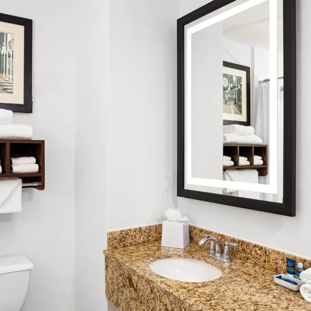 غرفة بسريرين مزدوجين، Four Points By Sheraton Memphis East 5/7