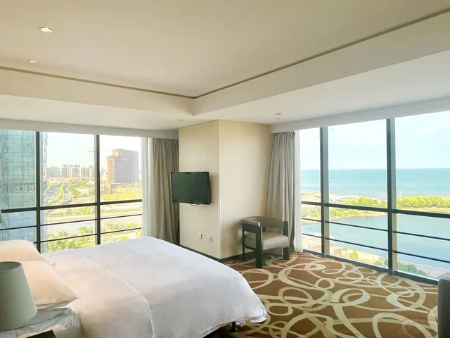 استوديو جونيور بسرير كينج بإطلالة على البحر بغرفة نوم واحدة، Four Points By Sheraton Qingdao West Coast Formerly Four Points By Sheraton Qingdao Huangdao 4/6