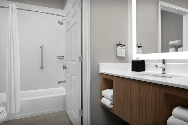 Studio, Kitchenette, Staybridge Suites Forth Worth West 3/4