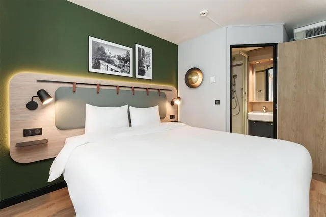 غرفة قياسية بسرير كوين، Hotel Restaurant Campanile Dijon Centre Gare 6/10